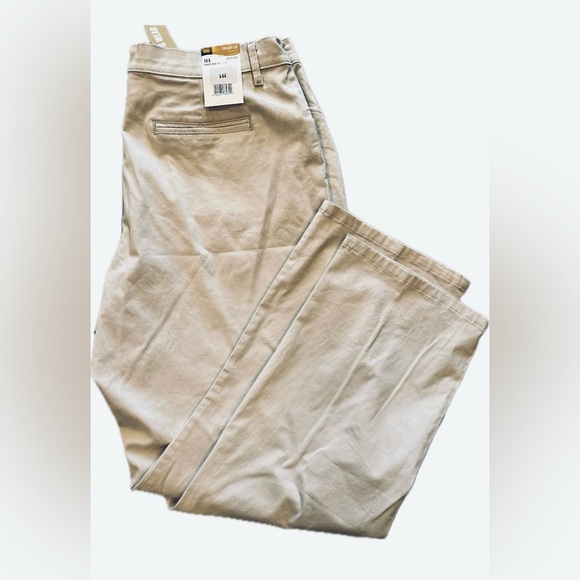Nwt Lee size 16 short khaki type pants - Picture 2 of 3